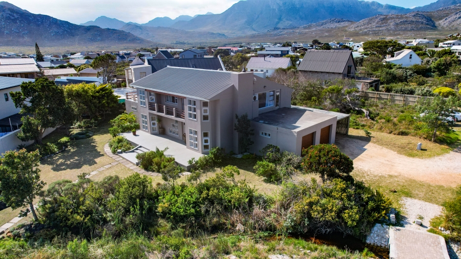 4 Bedroom Property for Sale in Pringle Bay Western Cape